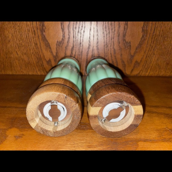 Pioneer Woman Grinder Jadeite Green Glass (SELLING INDIVIDUALLY) - Picture 8 of 9